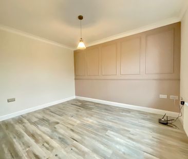 2 bedroom End Terraced House to let - Photo 1