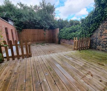 1 bedroom ground floor flat to rent - Photo 2