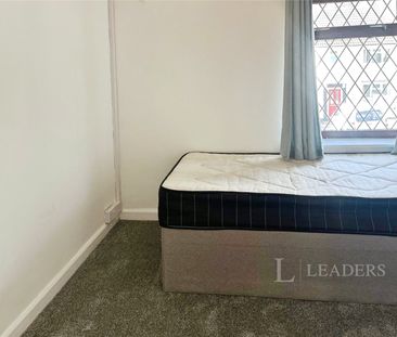 3 bedroom house to rent Broadmoor Avenue, B67 - Photo 5