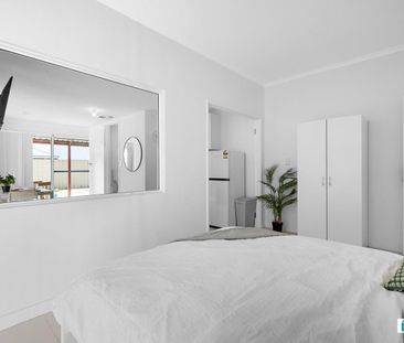 Ensuite Room Available I Furnished Co-Living I Ashby WA - Photo 2