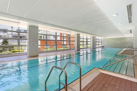 Immaculate Two Bedroom - Photo 2