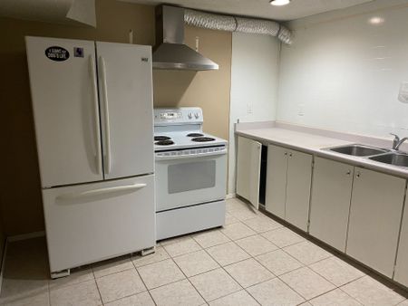 For Lease - 6419 Longspur Road Unit# Basement, Mississauga, Ontario - Photo 4