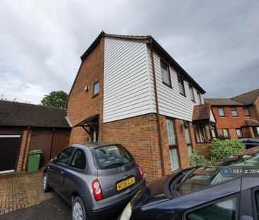 2 bedroom semi-detached house to rent - Photo 4