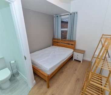 202 Ravenhill Road, Belfast, BT6 8EF - Photo 6