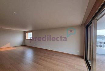 Apartamento T4 em Porto