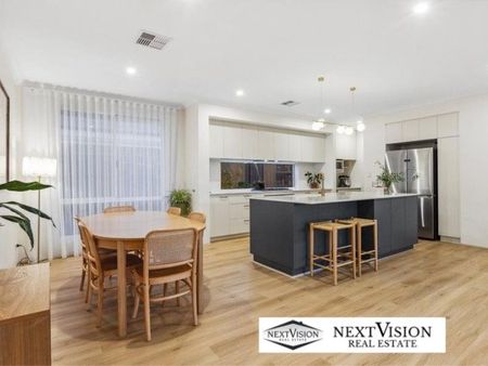 16 Topaz Way, Treeby - Photo 5