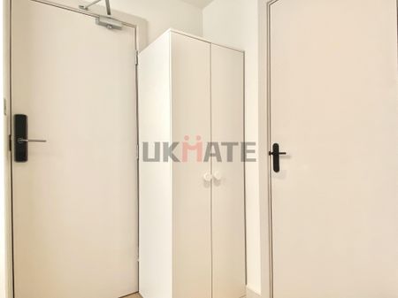 YOHO Aldgate East Room 1 Room 2 - Photo 2