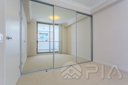 Spacious 2 bedroom unit for rent - Photo 3