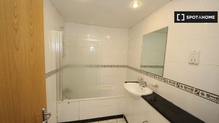 2 Bedroom Apartment to Rent in Dublin 8 - Photo 3