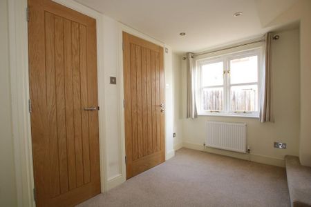 Deynes Road, Debden, Saffron Walden - Photo 2