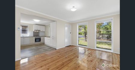 Sunny renovated home - Photo 3