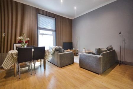 1 bedroom Flat To Let - Photo 2