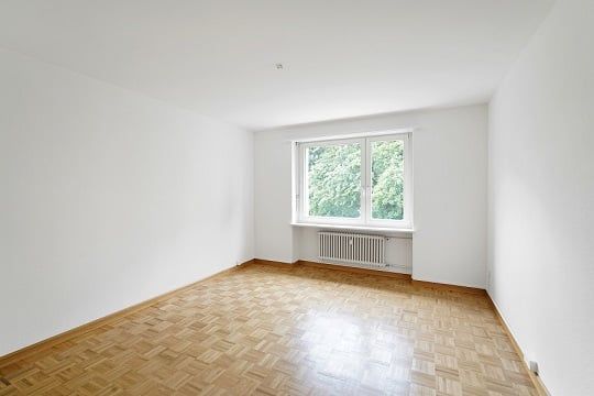 "Wohnblock mit ruhigem Innenhof" - Photo 1