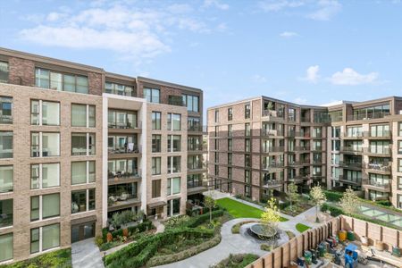 A brand new one bedroom apartment in the King's Park Road Development, SW6. - Photo 2