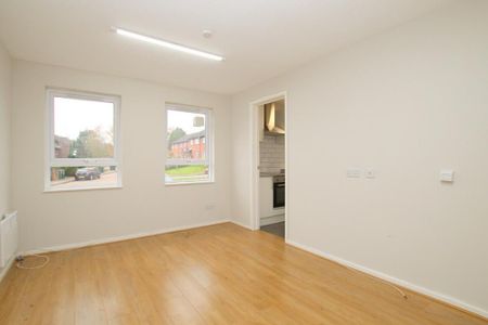 Studio to rent - Photo 2