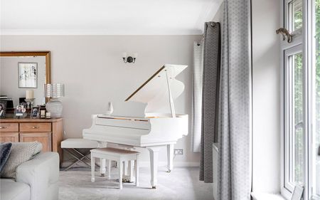 Fairmile Park Road, Cobham, Surrey, KT11 - Photo 4