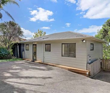 Sun-Drenched Sanctuary Among the Trees - Photo 4