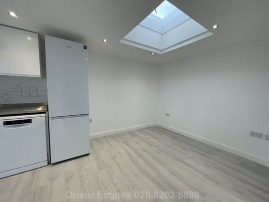 Price £1,400 pcm - Available Now - Unfurnished - Photo 1