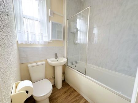 Eversley Road, Bexhill-on-Sea, East Sussex - Photo 5