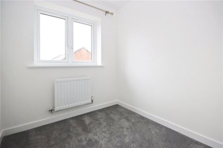 3 bedroom end of terrace house to rent - Photo 4