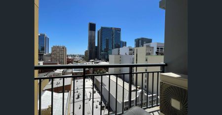 Central Location 1 Bed apartment - Photo 2