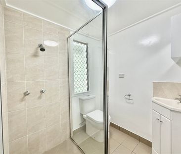 28 Camp Street, Mundingburra QLD 4812 - House For Rent | Domain - Photo 4