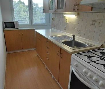 Pronájem krásného částečně rekonstruovaného bytu 3+1 o 59, 70 m - Photo 2