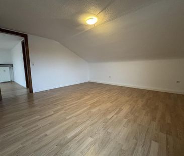 Gemütliche DG-Wohnung in Herkenrath für Familie oder WG - Photo 4