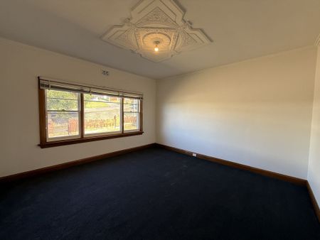 Convenient location, Live Here! - Photo 2