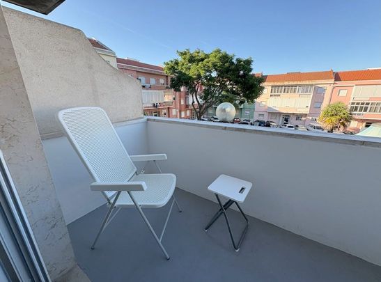 Praceta Primeiro de Maio, Amadora, Lisbon 2720 - Photo 1