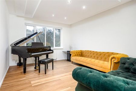 4 bedroom detached house to rent - Photo 3