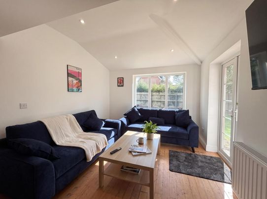 1 bedroom in a house share to rent - Photo 1
