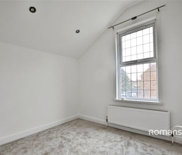 3 bedroom terraced to rent - Photo 4