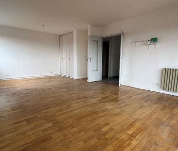 3 pièces - de 61m2 Villefranche ascenseur, parking privatif - Photo 1