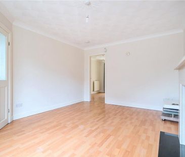 3 bedroom detached house to rent - Photo 5