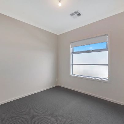5 Wyong Crescent - Photo 1