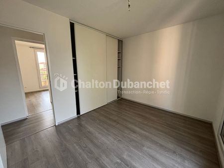 Location Appartement 4 pièces 87m² - Photo 4