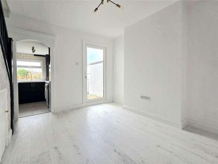 Worlds End Lane, Orpington, BR6 - Photo 2