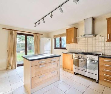 Walpole Park, Weybridge, Surrey, KT13 - Photo 6