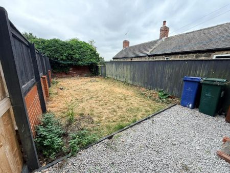 2 bedroom house to rent - Photo 3