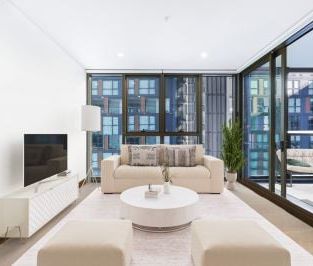 Modern One-Bedroom Apartment Above Mall '88' Offering Ultimate Conv... - Photo 1