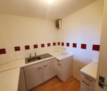 2 bedroom detached house to rent - Photo 5