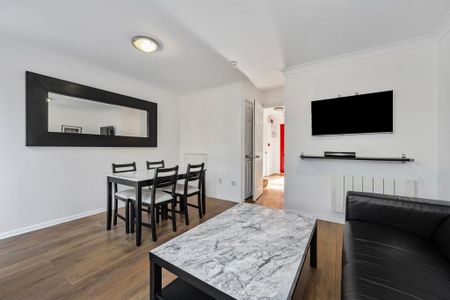 4 bedroom property to rent - Photo 3