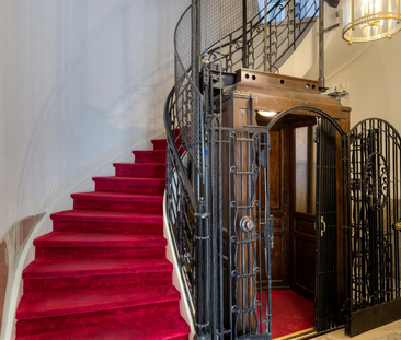 Authentiek gerenoveerd appartement (ca. 90m²) in Art Nouveau stijl - Photo 1