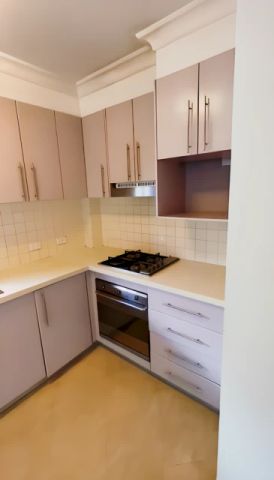 2 bed 2 bath*11 - Photo 3