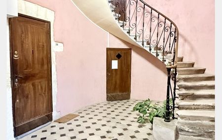 Location Appartement P1 Appartement T1 Meublé rénové(e) Roquemaure - Photo 2