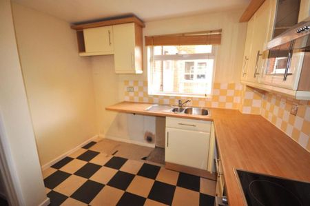 1 bedroom flat to rent - Photo 2