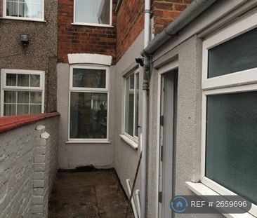 3 bedroom terraced house to rent - Photo 6