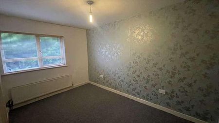 Hawthorne Drive, Kirkby, L33 - Photo 3