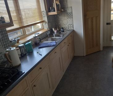 Room in a Shared House, Callington Road, BS4 - Photo 2